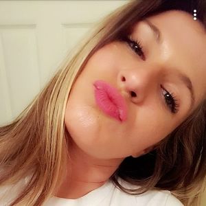 Meet your Posher, Becca